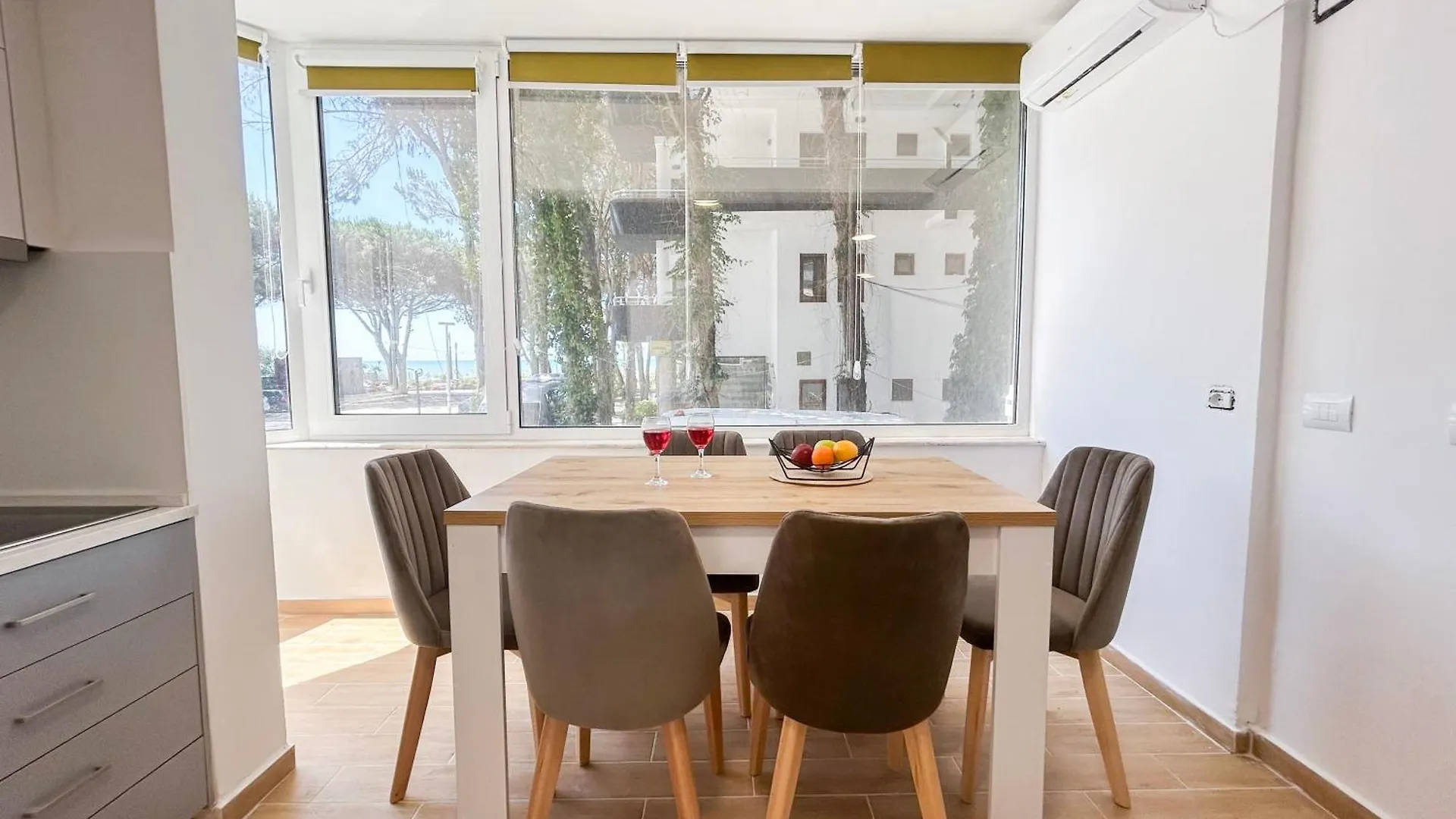 2 Bedrooms 1032 Golem  Apartment