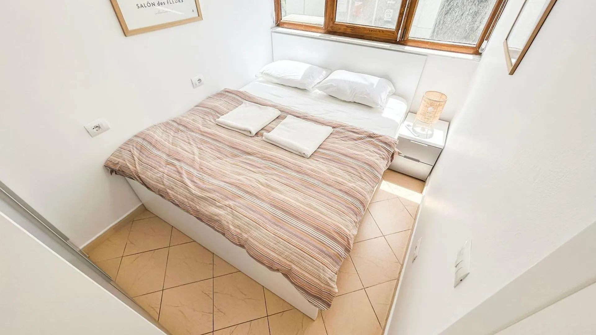 Apartment 2 Bedrooms 1032 Golem